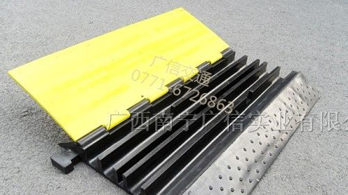 供应PVC电缆保护桥  橡胶电缆保护桥