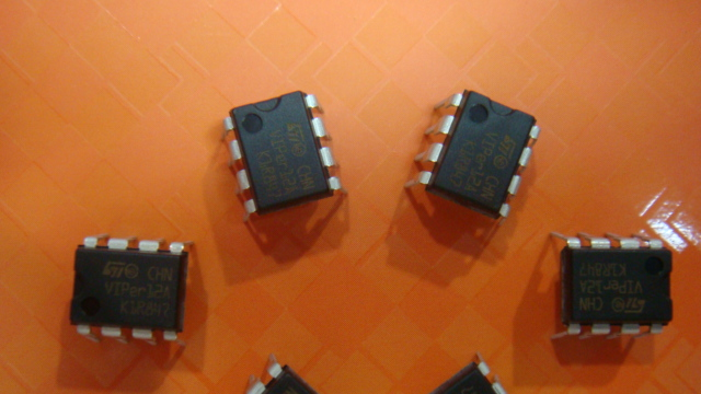 供应电源IC VIPER22A/12A