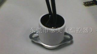 供应镇流器专用温度开关，热保护器，温控开关