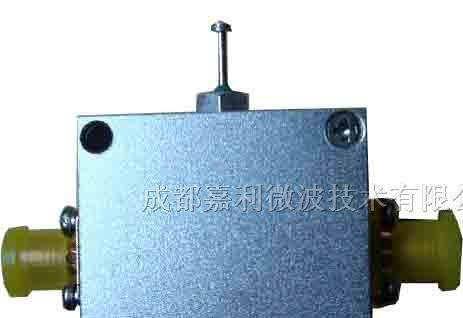 低噪声放大器
