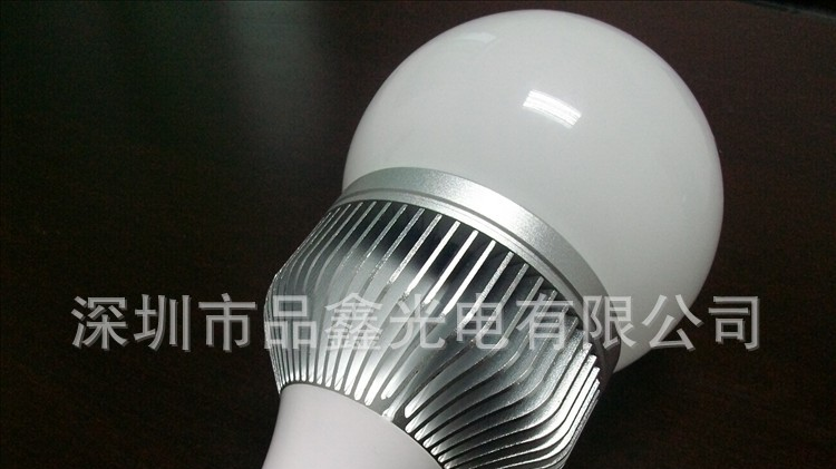 供应180度发光 7wled球泡灯 LED节能灯