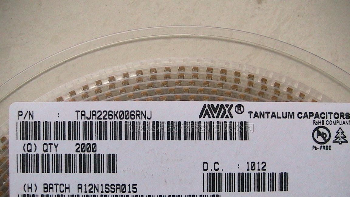 供应 SR215E105MAR AVX 电容
