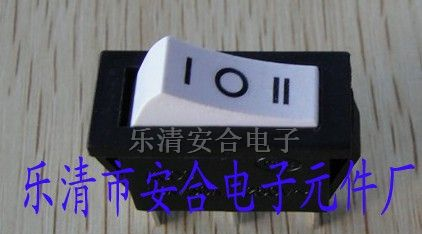 供应三档船型开关，翘班开关，各种船型开关