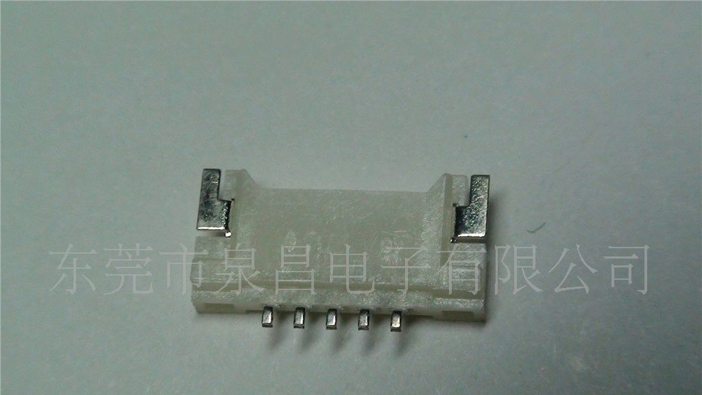 0.8mm 间距板对板连接器