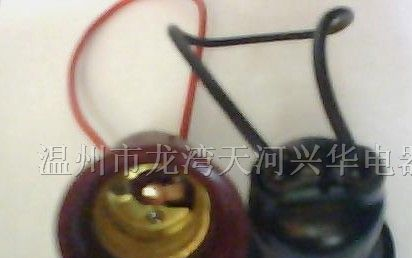 供应封闭式罗口防雨灯头.防水灯座。防雨灯口