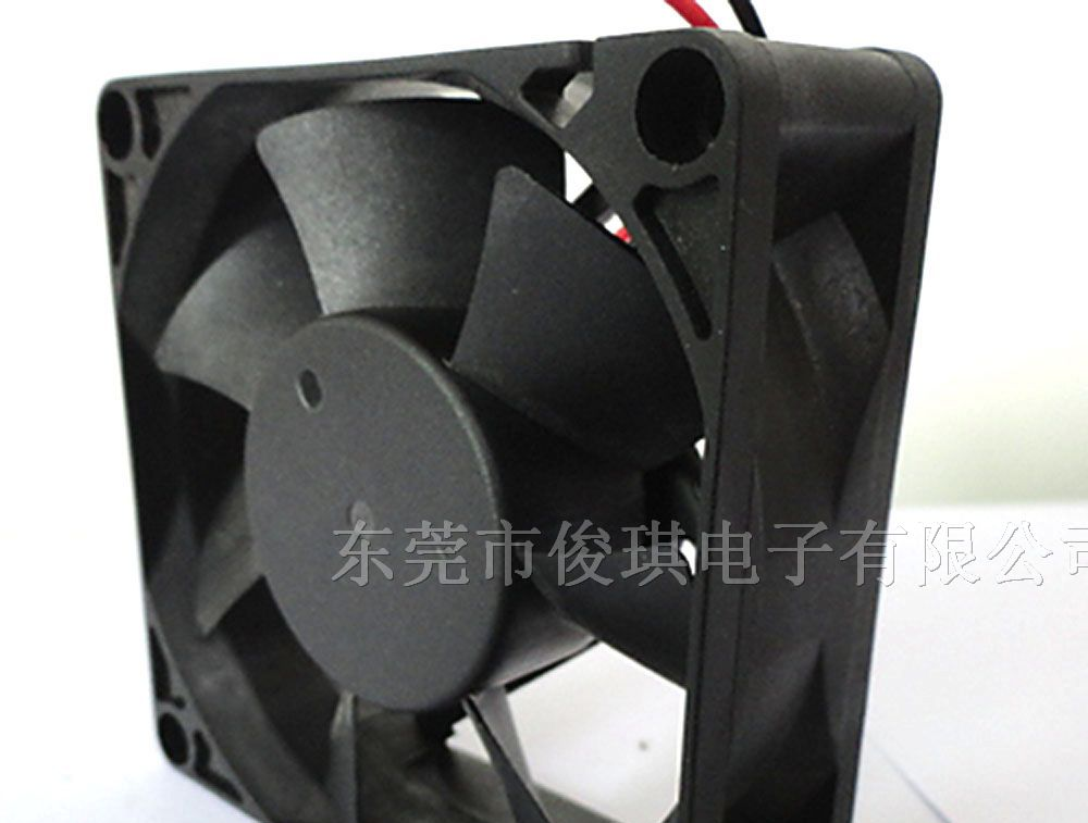 供应风机7025 12V 滚珠含油电源散热风扇