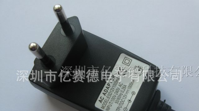 供应12V1A适配器 各种规格锂电池充电器