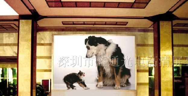 十字路口户外全彩显示屏