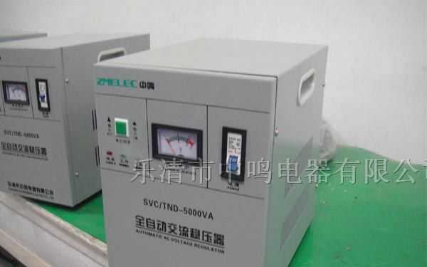供应SVC-5000VA单相高精度全自动交流稳压器