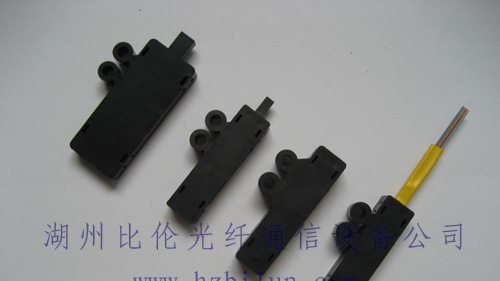 供应用于12芯束状(带状)尾纤的光纤分支器
