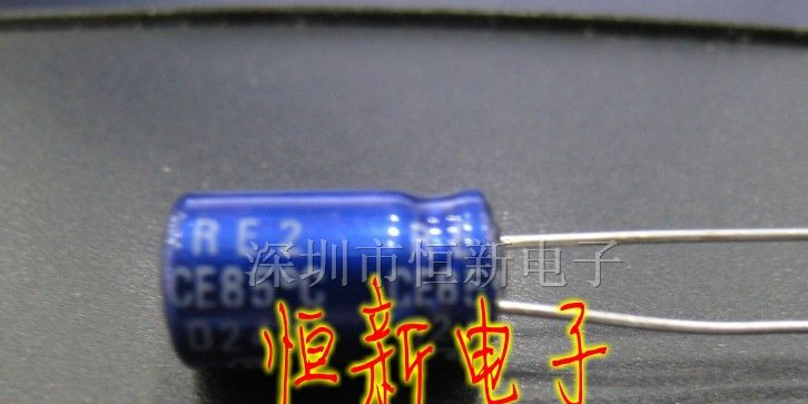 ELNA 铝电解电容 6.3V330UF 6X11 RE2系列 实图拍摄