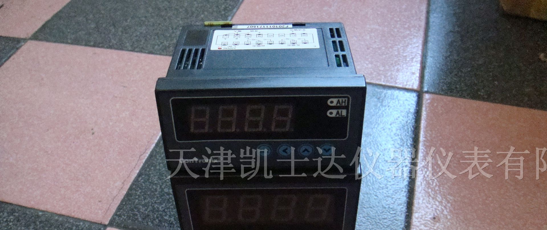 供应智能数字显示报警仪