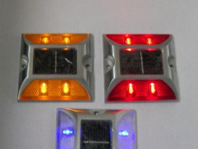 太阳能道钉灯专用电池