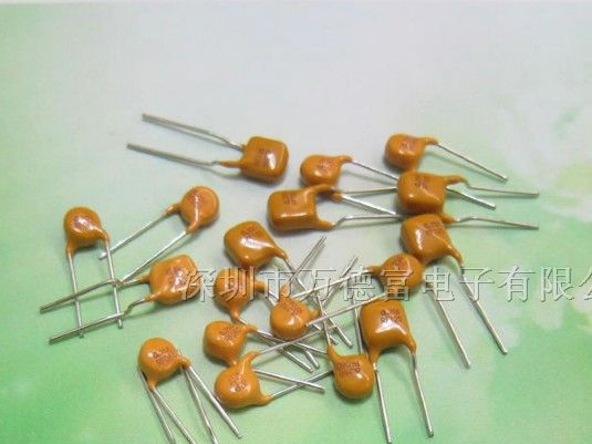 A240-065供应全系列240V插件自恢复保险丝，240V-0.65A