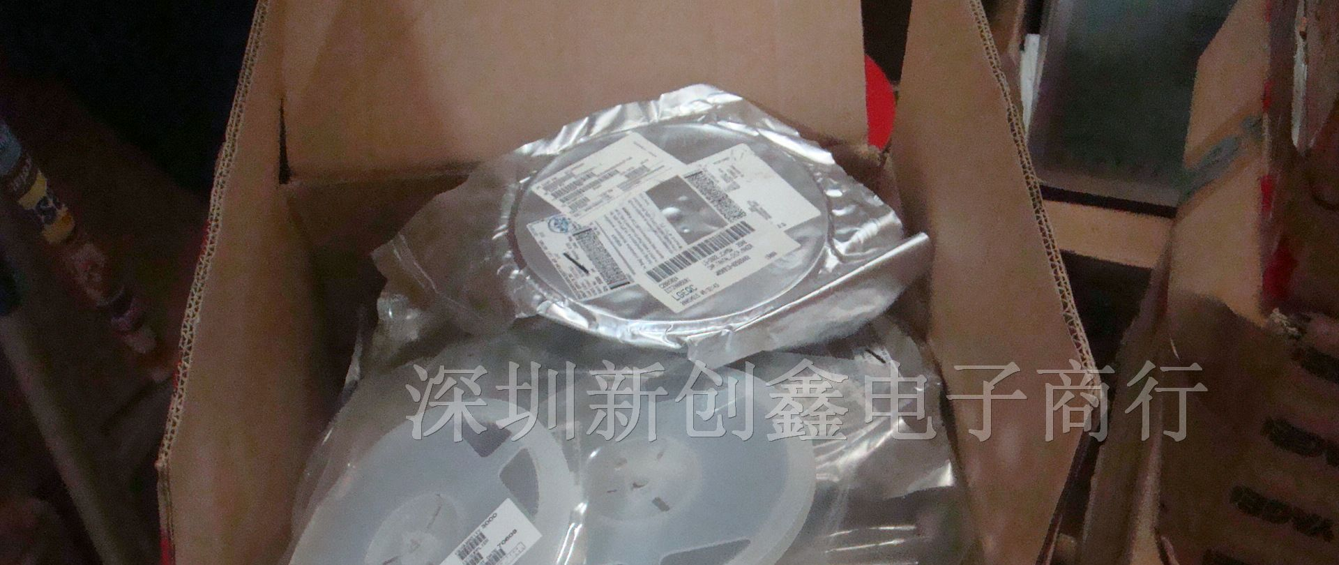 供应原装NEC贴片钽电容TEESVD1E156M12R
