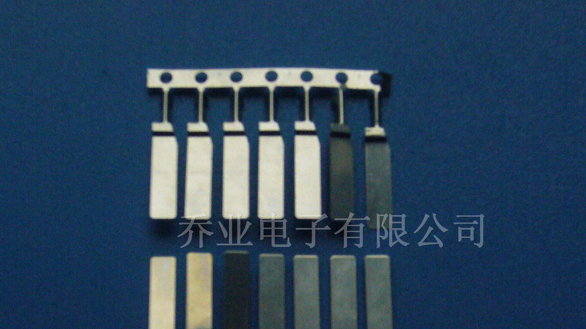 供应电池片连接器