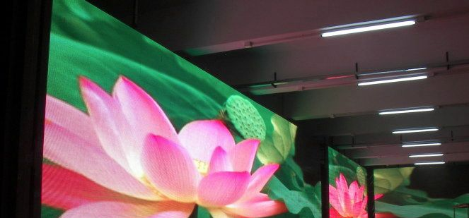 供应室内PH7.62全彩LED显示屏深圳牛B的显示屏厂家
