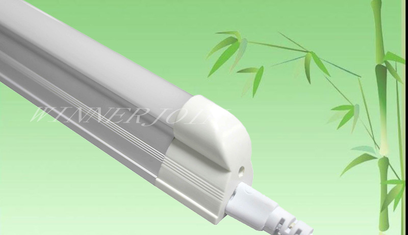 供应高亮度 1800lm T5 18W LED日光灯 276灯