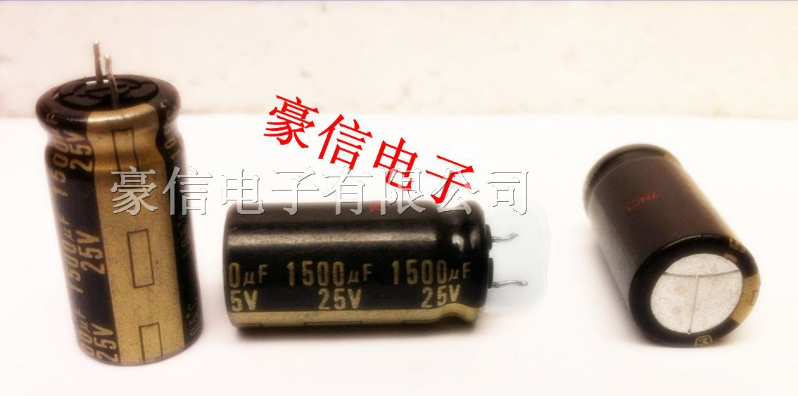 日本进口拆机松下12*25高频低阻电容25V1500uf 105°