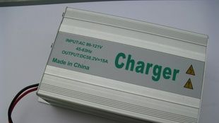16节电动车磷酸铁锂电池48v15A充电器优惠