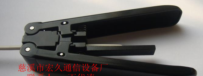 供应配套皮线光缆剥线钳 SC预埋式光纤快速连接器