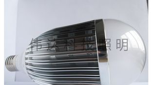 大功率LED 高透光PC球泡18W灯具