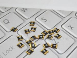 代理陆海系列自恢复保险丝SMD2018-200-33V/2018 2A