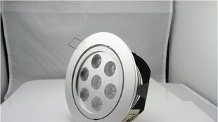 新款热门LED7X1W万向转动天花灯 筒灯
