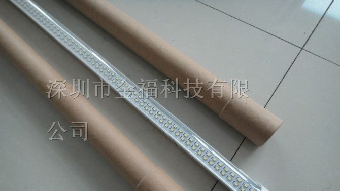 供应深圳厂家直销高性价比高亮度LED日光灯日光管