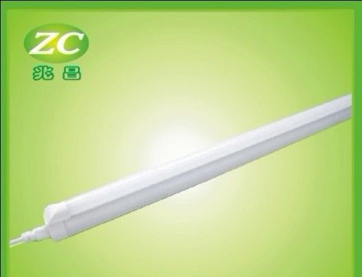 供应商场照明用LED日光灯 绿色环保省电80%投资回报率高