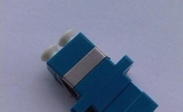 供应“SC单工法兰盘”“SC/APC多模耦合器”“SC/UPC光纤适配器”“SC光纤耦合器”