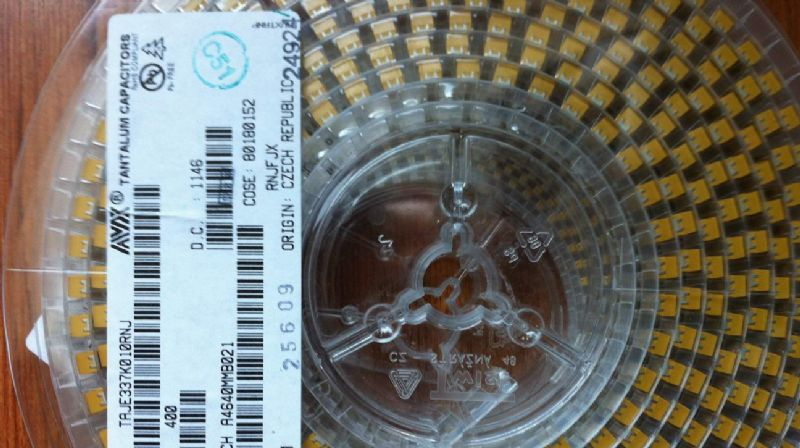 代理AVX贴片钽电容0.1UF 104K 35V A型 1206