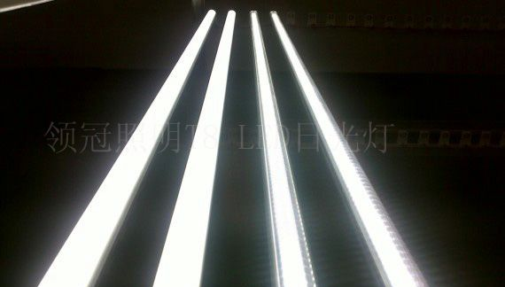 供应T8 1.2米LED日光灯18W