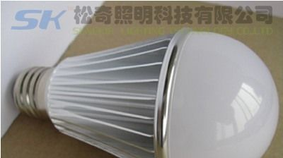 供应贴片LED球泡灯 PC灯罩LED球泡灯  白色亚克力材LED球泡灯
