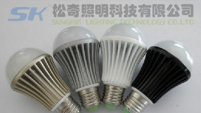 新款大功率LED球泡灯、LED球泡灯E27灯头