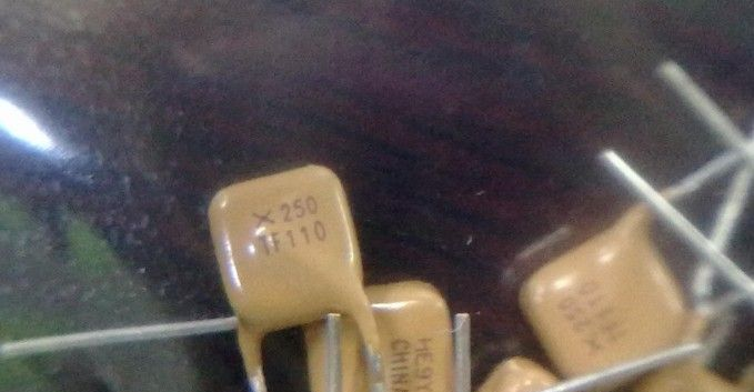 供应一系列自恢复保险丝250V-120  250V-110