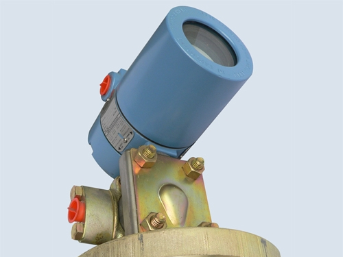 供应SWP-T51LT，法兰式液位变送器，变送器厂家