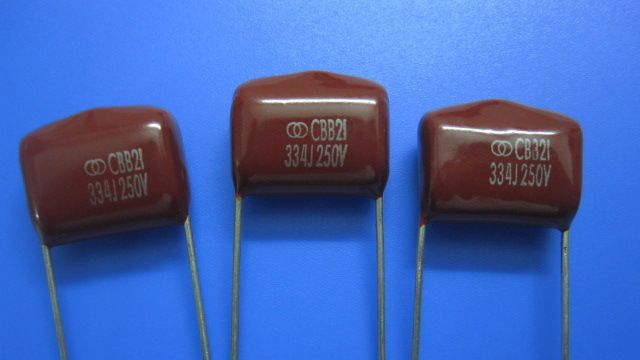 厂家供应CBB薄膜电容104J/250V 224J/400V(现货供应）质量