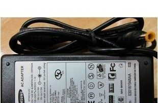 TOSHIBA东芝 15V4A 电源适配器 记本电源适配器 6.6*3.0