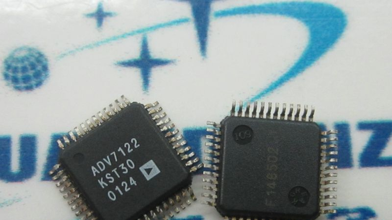全新原装 ADV7122KST30 三重10-Bit的D / A转换器 TQFP-48