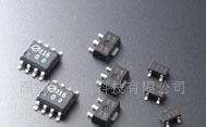 型号是7805封装是TO-220的稳压器