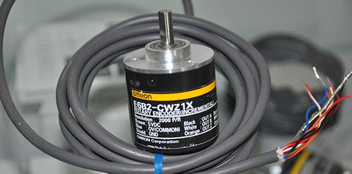 欧姆龙OMRON通用编码器E6B2-CWZ1X 2000P/R