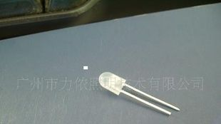 3.8*5.2椭圆形白色发光管（E-UP546）