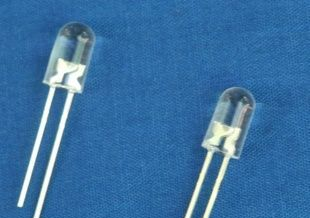 LED发光二极管F5圆头1500-2000黄光灯珠