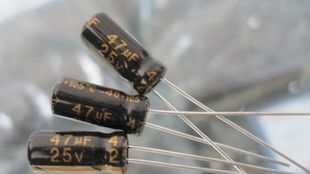 铝电解电容47UF/25V47φ5X11优质铝电解！