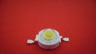 厂家生产供应1w大功率LED白光发光管