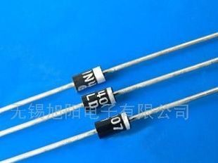 1N4007，1N4004二极管