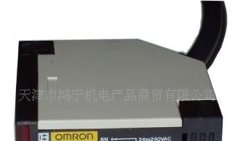 OMRON 光电开关E3S-DS10E4