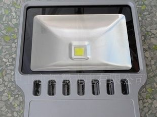 100W大功率LED 220V 投光灯