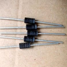 出售肖特基二极管1N5822    MIC